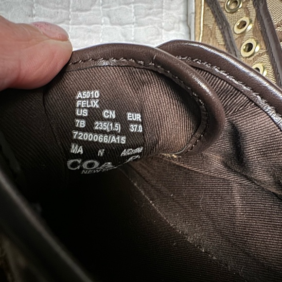 Coach sneakers metallic gold detailing in size 7 - Picture 9 of 9